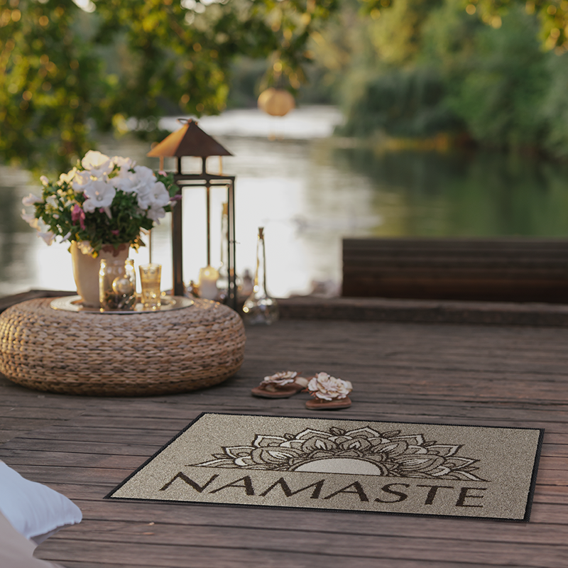 salonloewe-namaste-ornament-eingangsmatte-50-x-75-cm-waschbare-fu-matte-mit-mand image 2