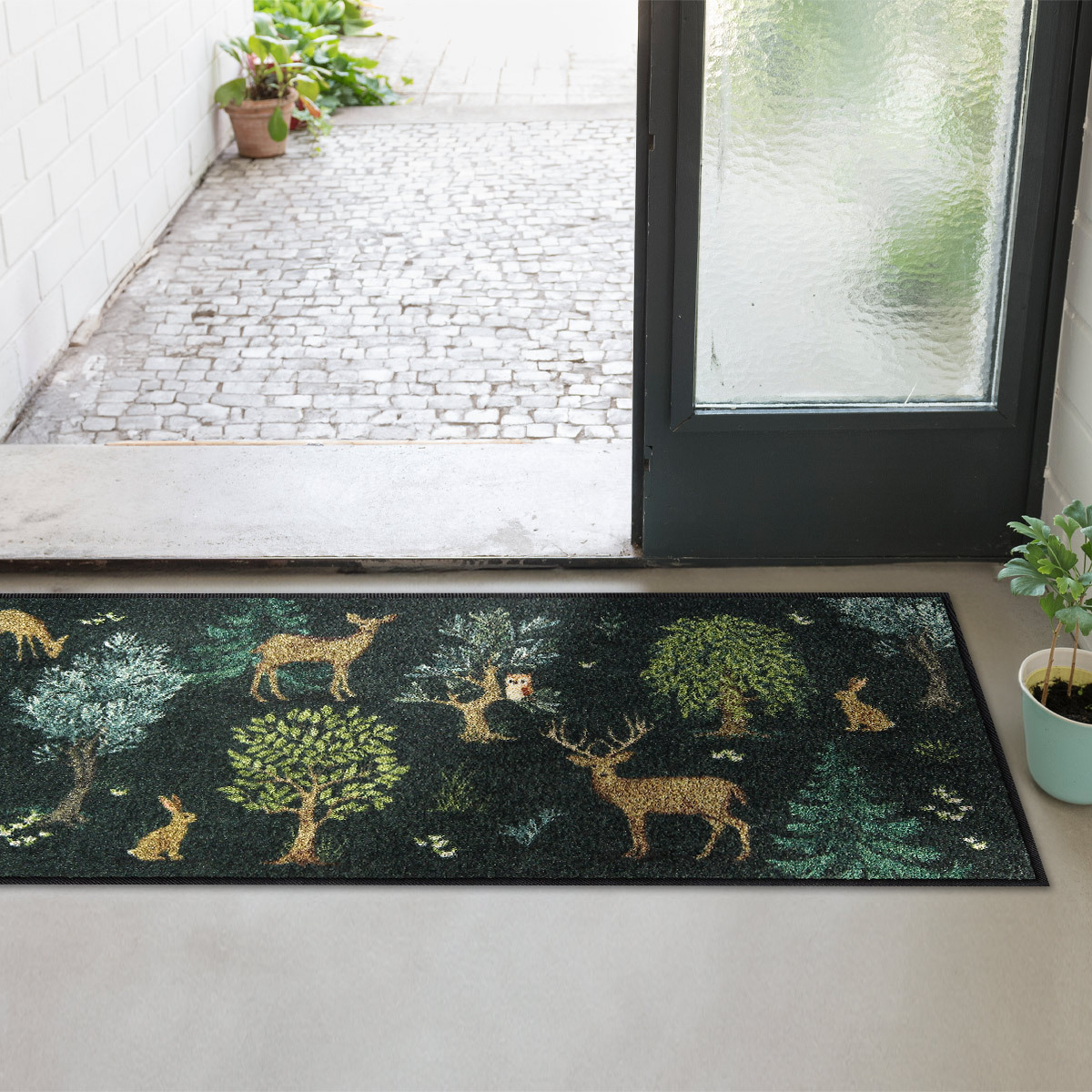 salonloewe-forest-moments-l-ufer-50-x-120-cm-vintage-l-ufer-mit-waldmotiv image 2