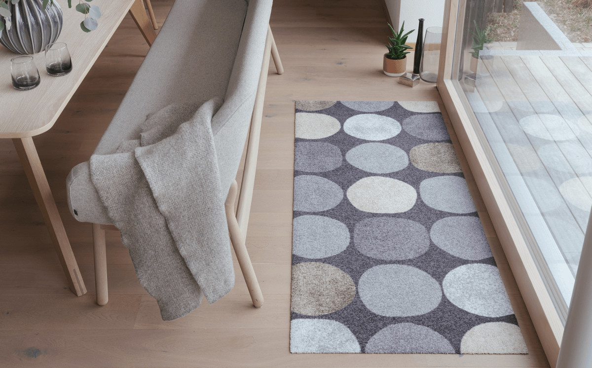 salonloewe-blossom-hopper-blue-45-x-70-cm image 1