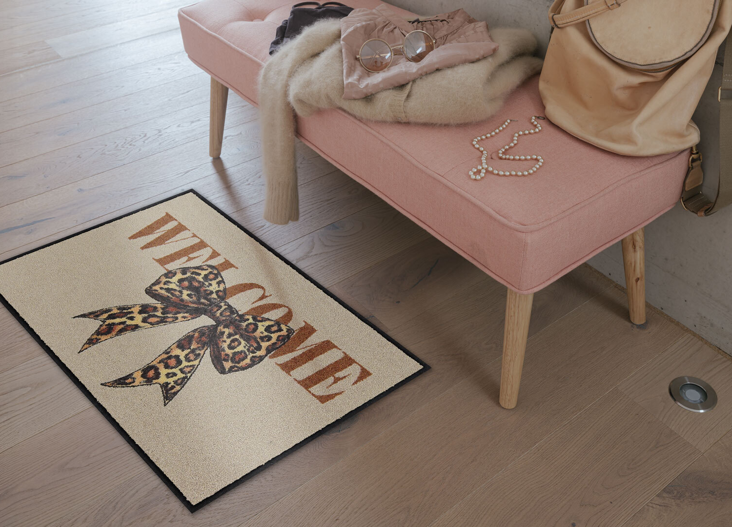 salonloewe-welcome-ribbon-waschbare-schmutzfangmatte-50-x-75-cm-beige-schleifenm image 2