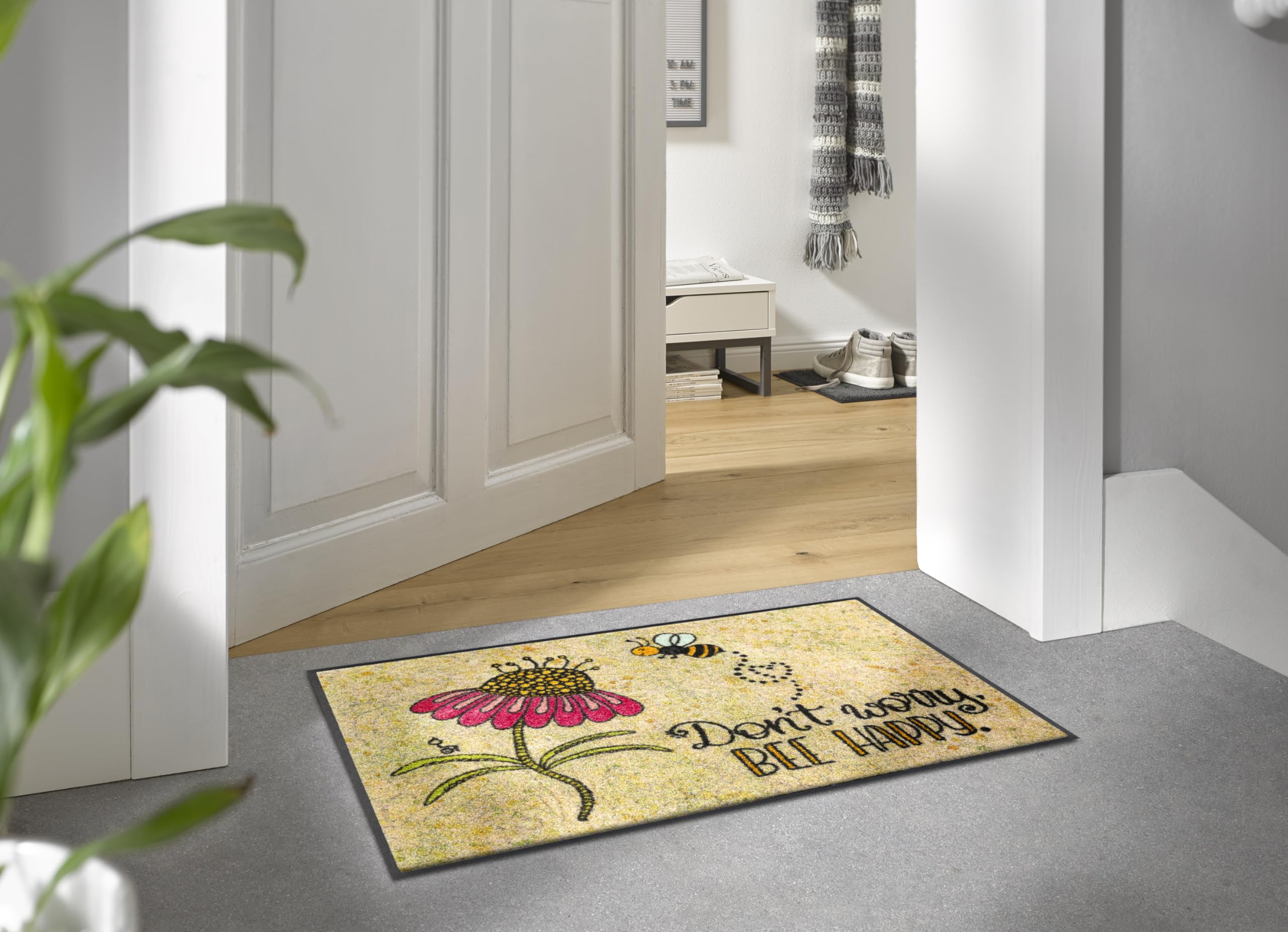 wash-dry-fu-matte-bee-happy-50x75-cm-waschbar-innen-und-au-en image 2