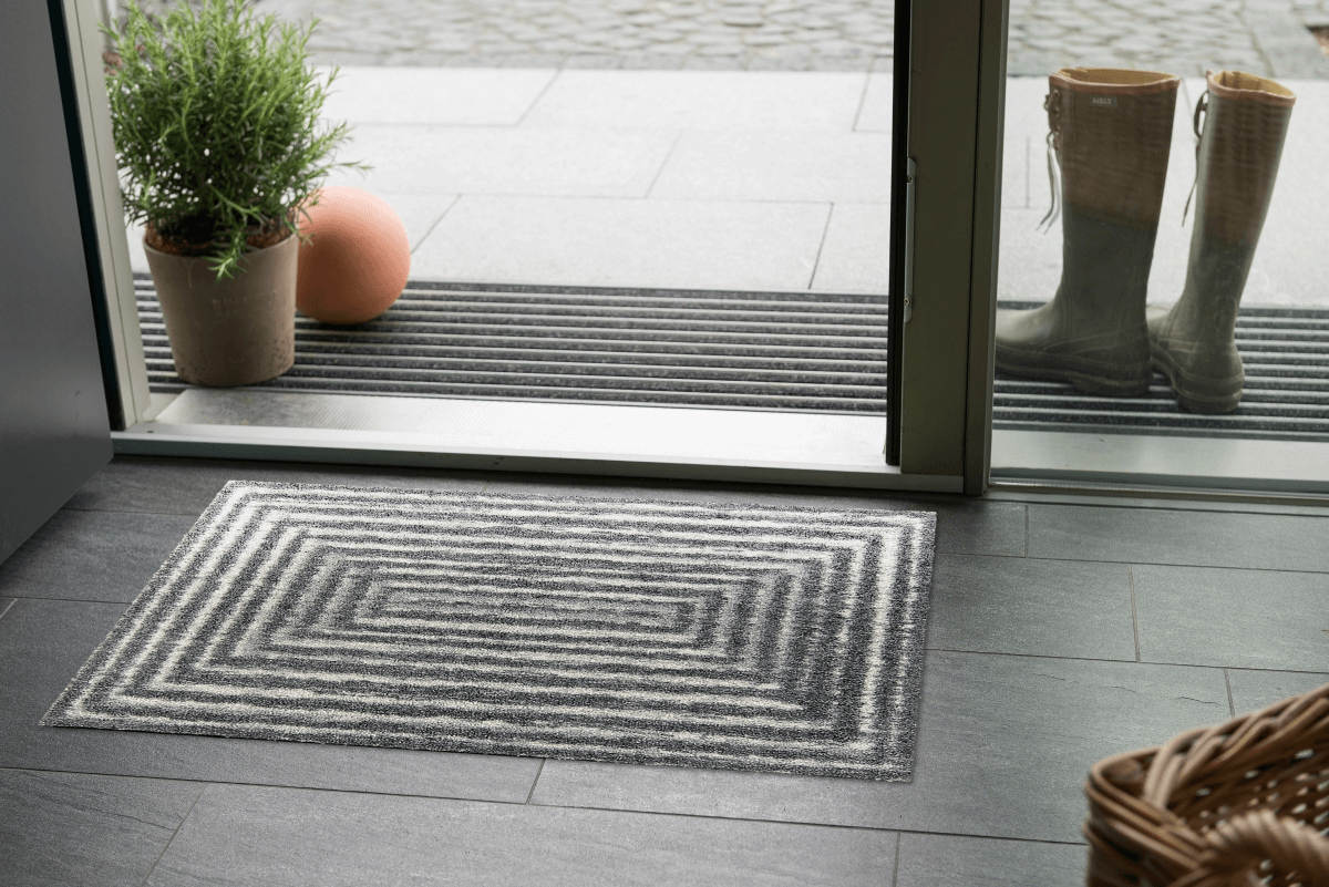 salonloewe-damaris-tricolor-grey-sonderform-50-x-75-cm-designermatte-mit-rutschf image 2