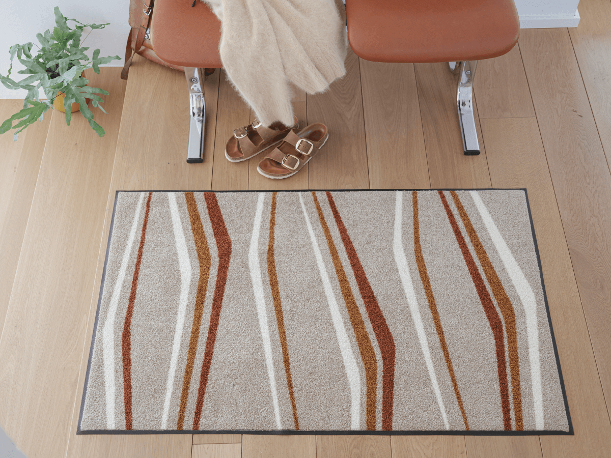 salonloewe-move-on-sand-teppich-75-x-120-cm image 2